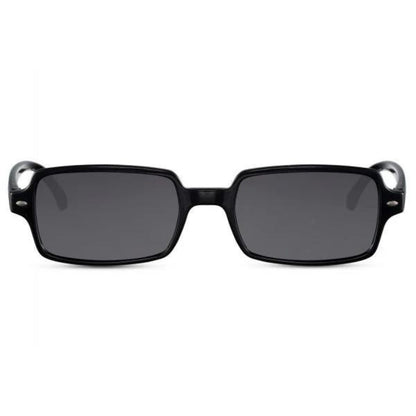 Ορθογώνια Γυαλιά Ηλίου Austin της Exposure Sunglasses με προστασία UV400 σε μαύρο χρώμα σκελετού και μαύρο φακό.